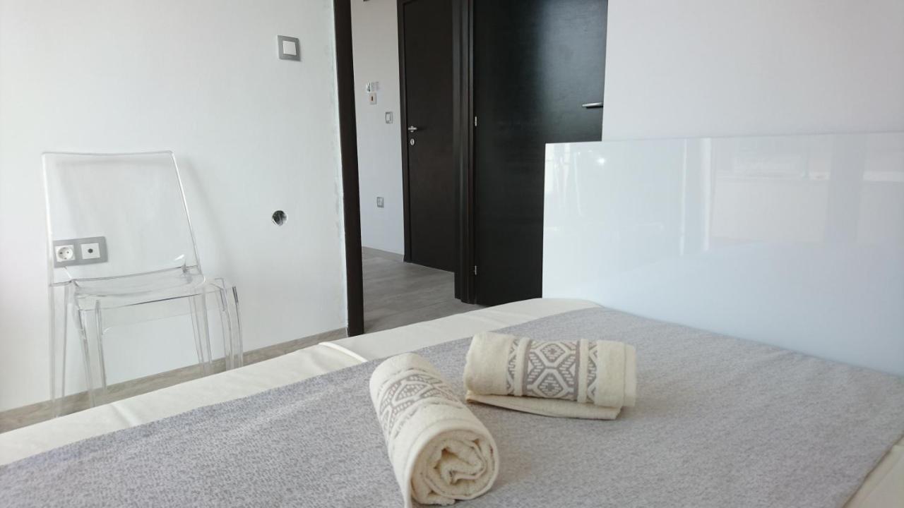 Park Apartments & Rooms Popovi Szandanszki Kültér fotó