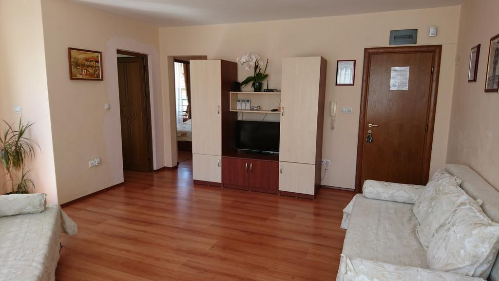 Park Apartments & Rooms Popovi Szandanszki Kültér fotó